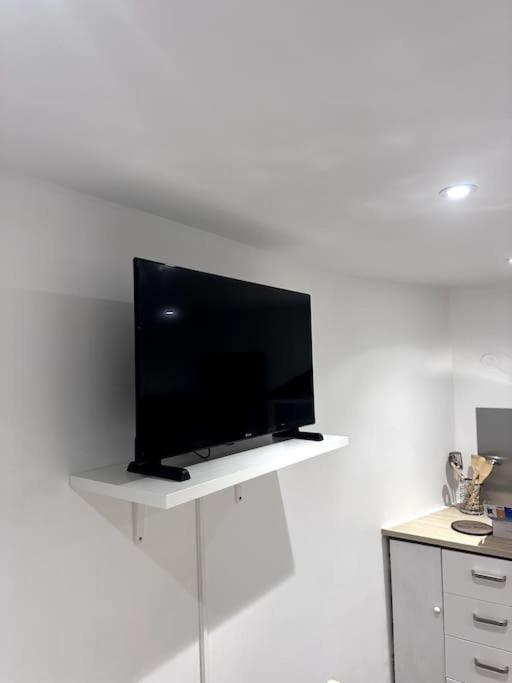Appartement T4 En Hyper-Centre Bourgoin-Jallieu Zewnętrze zdjęcie